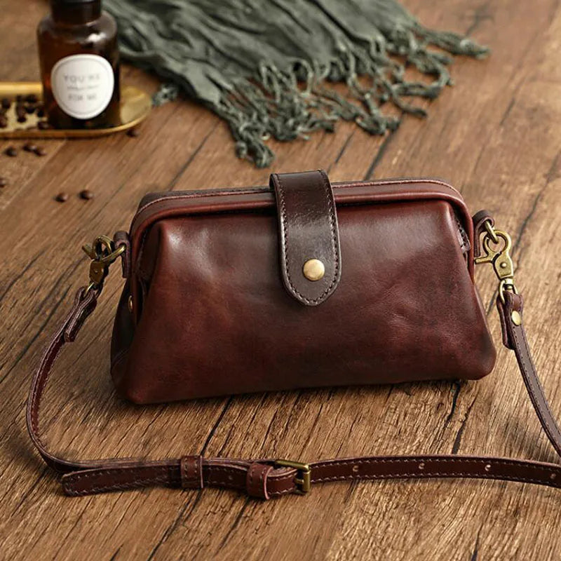 Karen Moree | Classic Compact Bag In Warm Cognac Shade