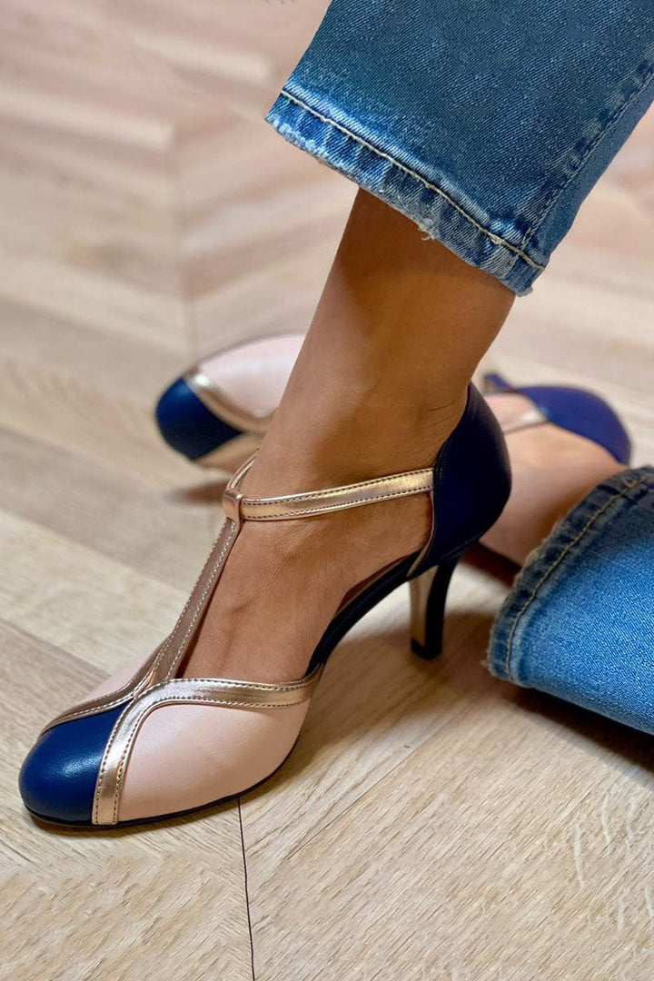 Karen Moree | T-Strap Pumps