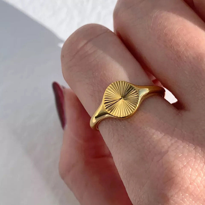 Karen Moree | Sunburst Ring 18K Gold