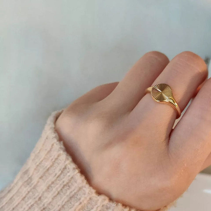 Karen Moree | Sunburst Ring 18K Gold