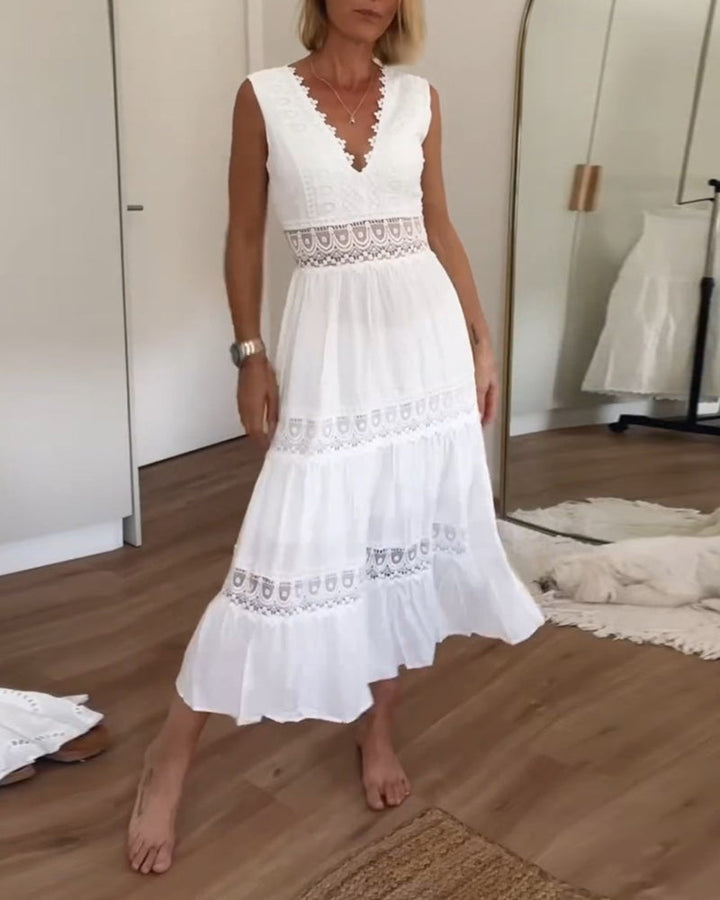 Karen Moree | Elegant Lace Dress With V-Neck