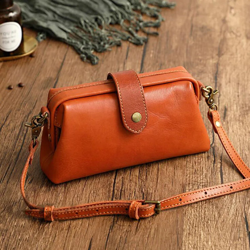 Karen Moree | Classic Compact Bag In Warm Cognac Shade