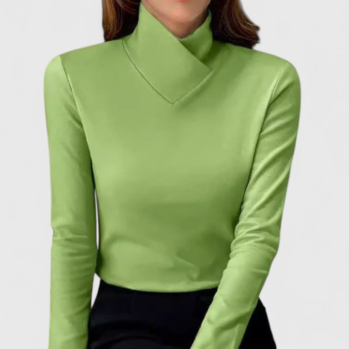 Karen Moree | Elegant Turtleneck Fit