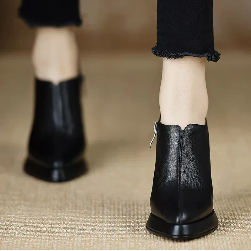 Karen Moree | Stylish Pumps