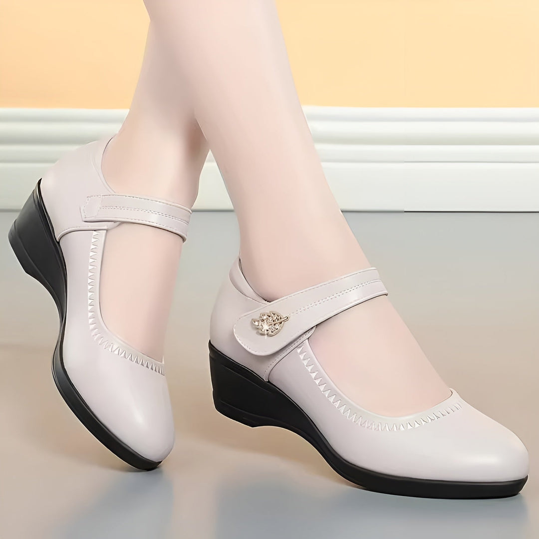 Karen Moree | Stylish Leather Shoes With Strap