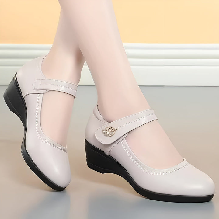 Karen Moree | Stylish Leather Shoes With Strap
