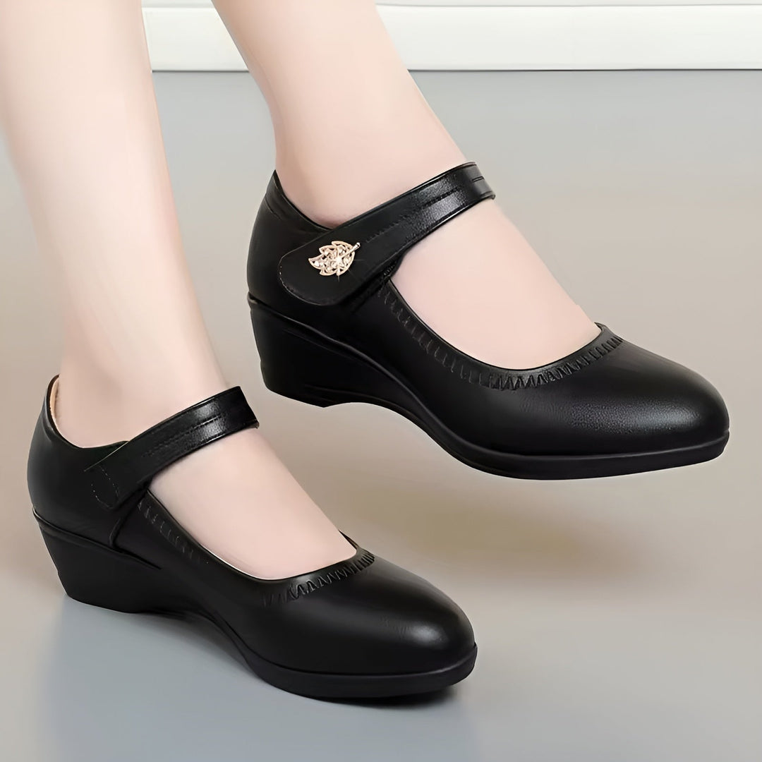 Karen Moree | Stylish Leather Shoes With Strap