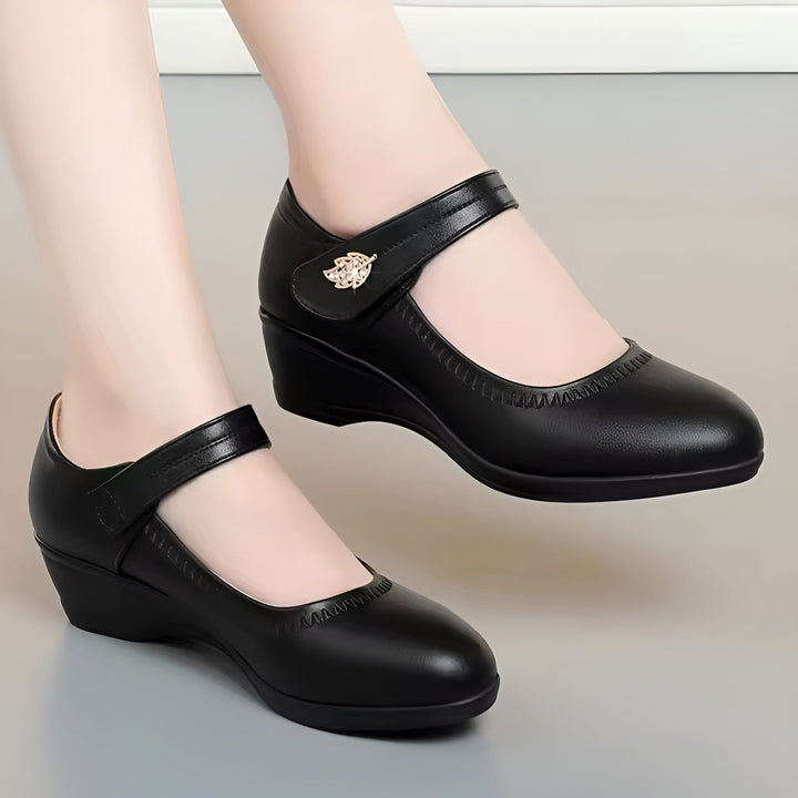 Karen Moree | Stylish Leather Shoes With Strap