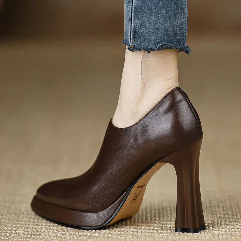 Karen Moree | Stylish Pumps