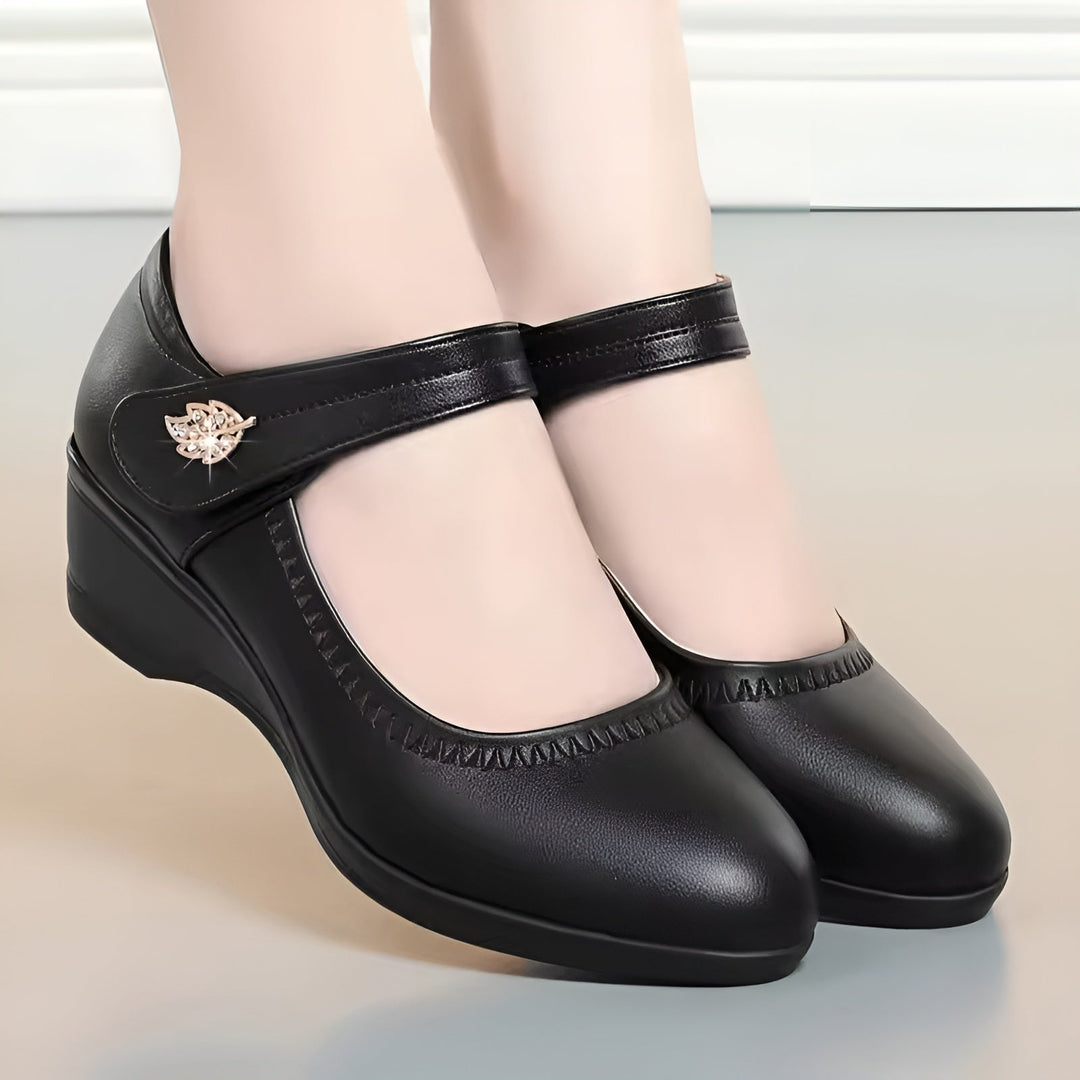 Karen Moree | Stylish Leather Shoes With Strap