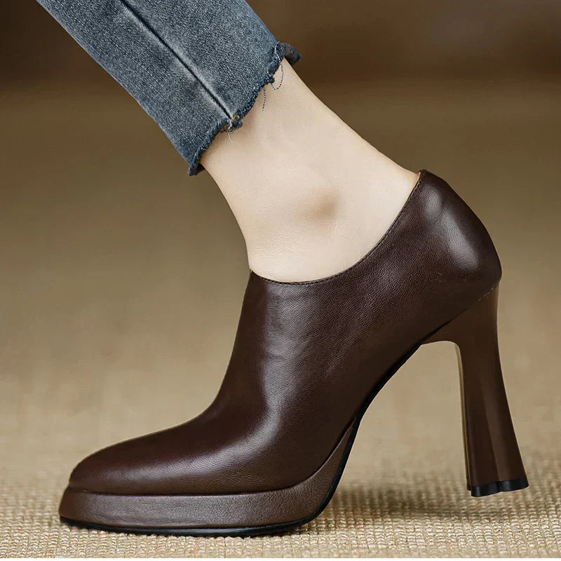 Karen Moree | Stylish Pumps