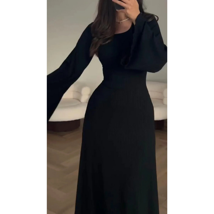 Karen Moree | Elegant Winter Maxi Dress With Long Sleeves