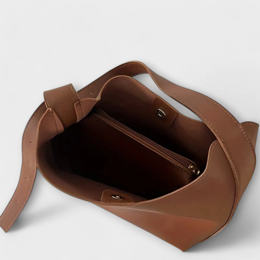 Karen Moree | Elegant Leather Shoulder Bag