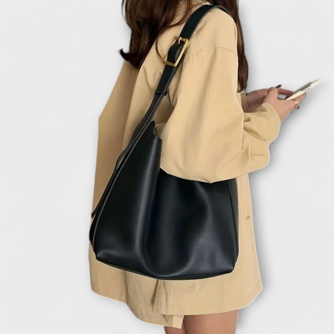 Karen Moree | Elegant Leather Shoulder Bag