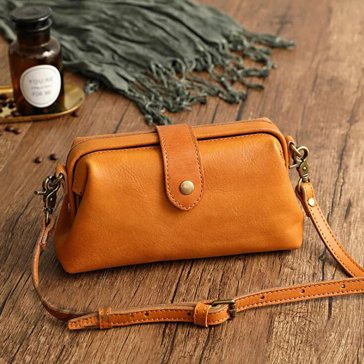 Karen Moree | Classic Compact Bag In Warm Cognac Shade