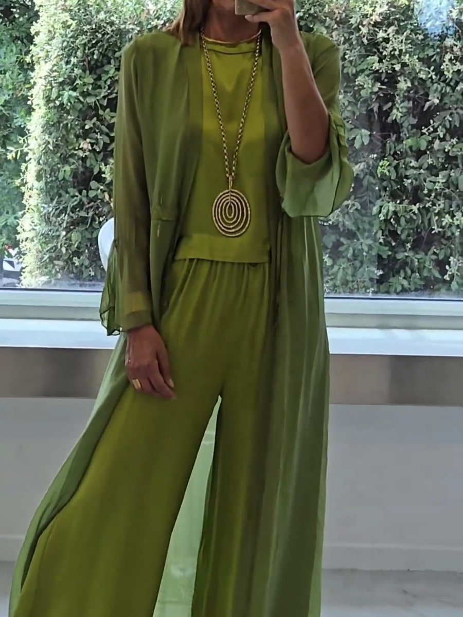 Karen Moree | Elegant Comfortable Set