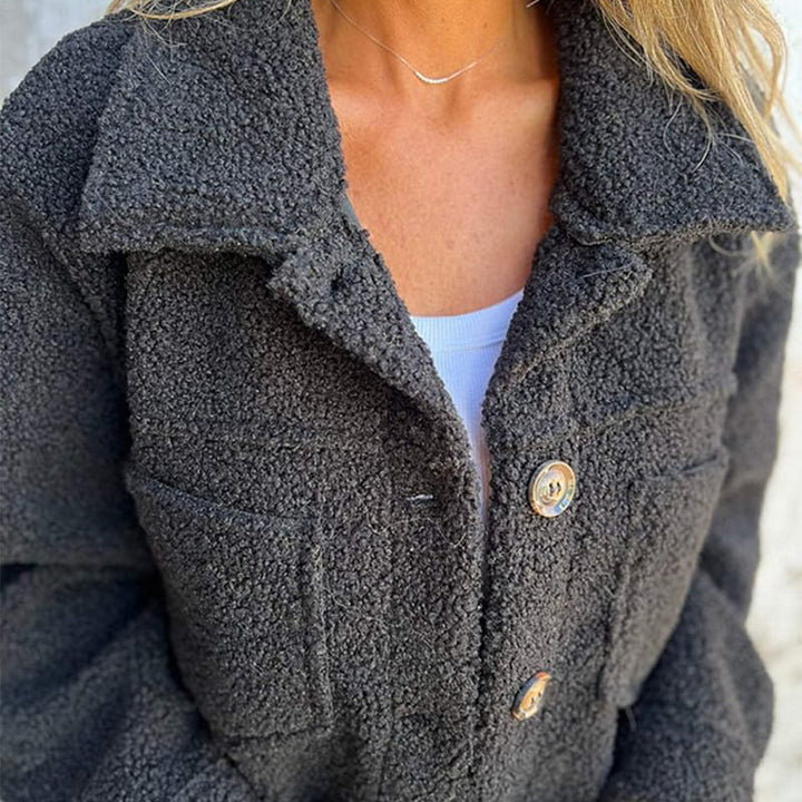 Karen Moree | Stylish Autumn Coat